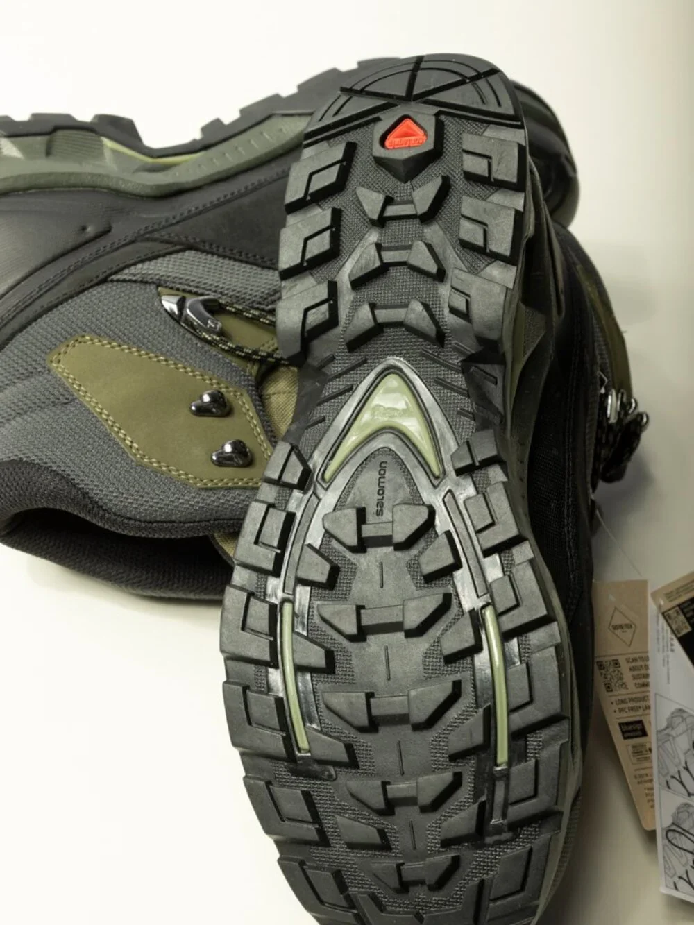 Salomon NWT Quest Element GTX Waterproof Hiking Boots Black Olive Men's US 7.5